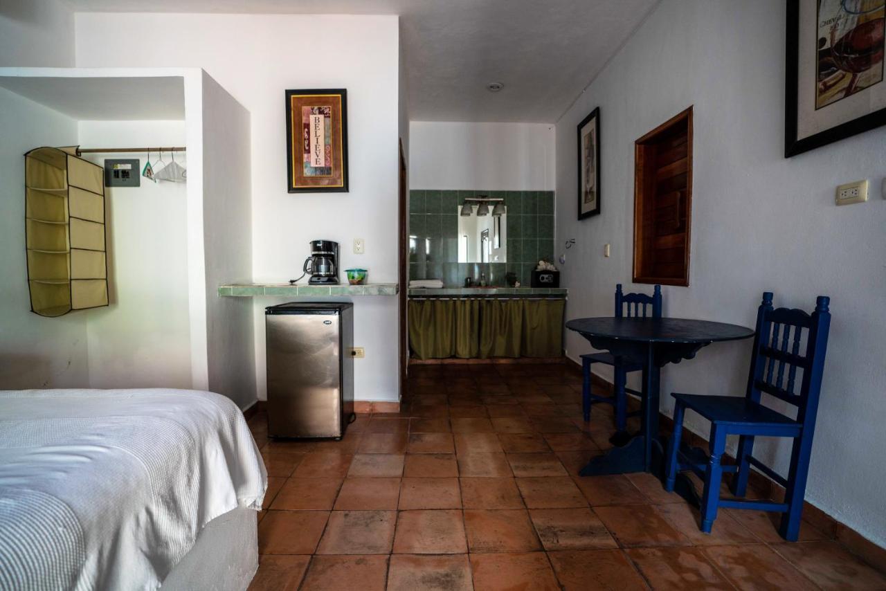 Hotel Boutique Skulls Landing Isla Mujeres Luaran gambar